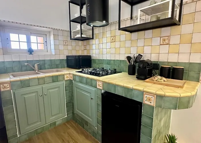 Rosa - Donna Rosa Cefalù